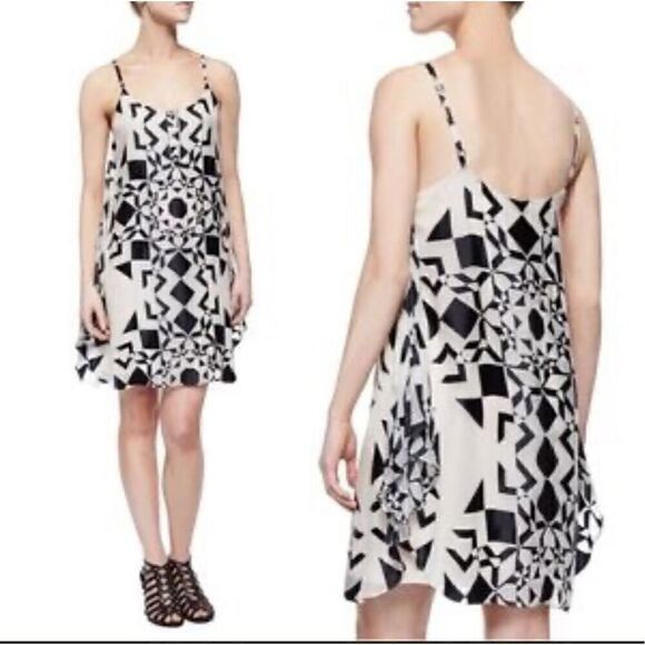 Alice + Olivia Rhi Geometric Tiered hem sleeveless mini dress XS - Picture 8 of 9